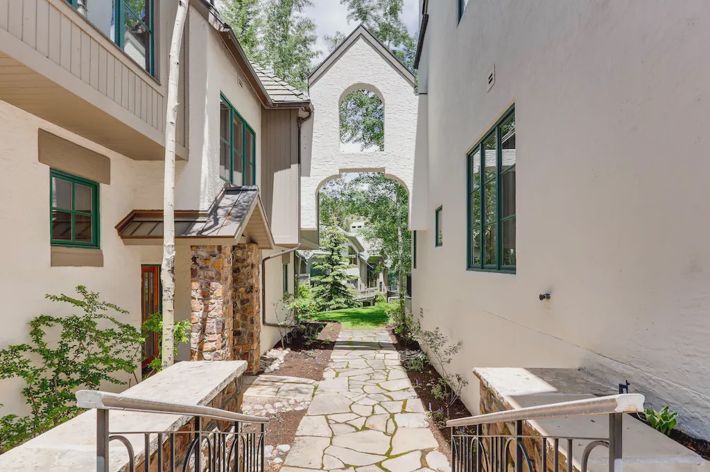 Photo of Others in Highlands Townhomes