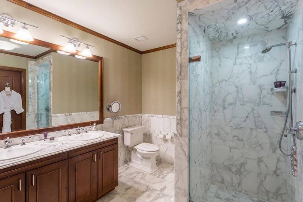 Photo of Bathroom in Aspen