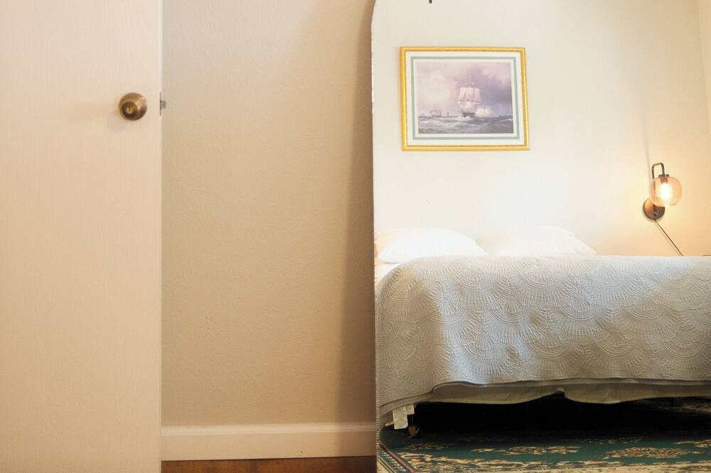 Photo of Bedroom in Park East