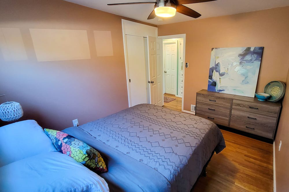 Photo of Bedroom in Nob Hill