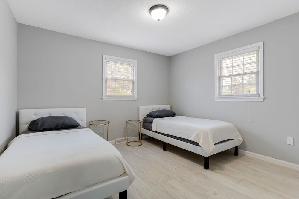 Photo of Bedroom in Duncan