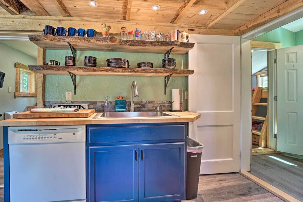 Photo of Kitchen in Columbine Lake