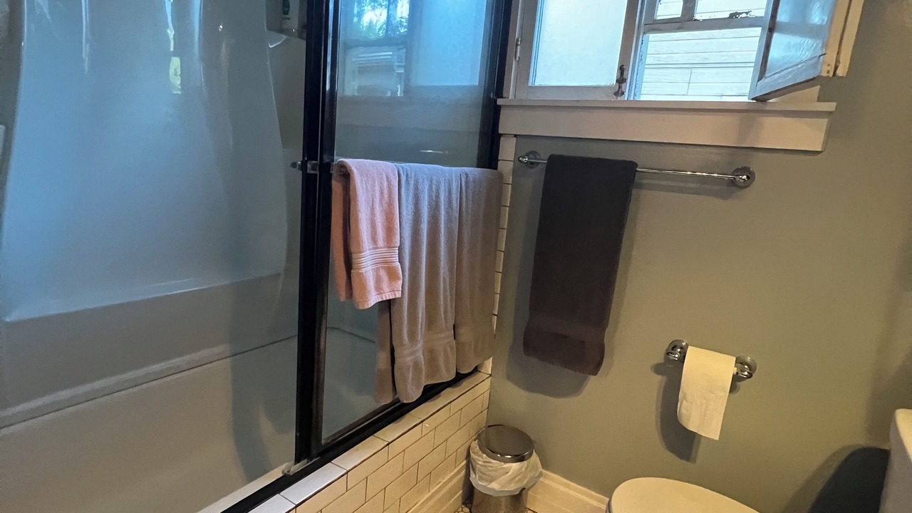 Photo of Bathroom in Golden