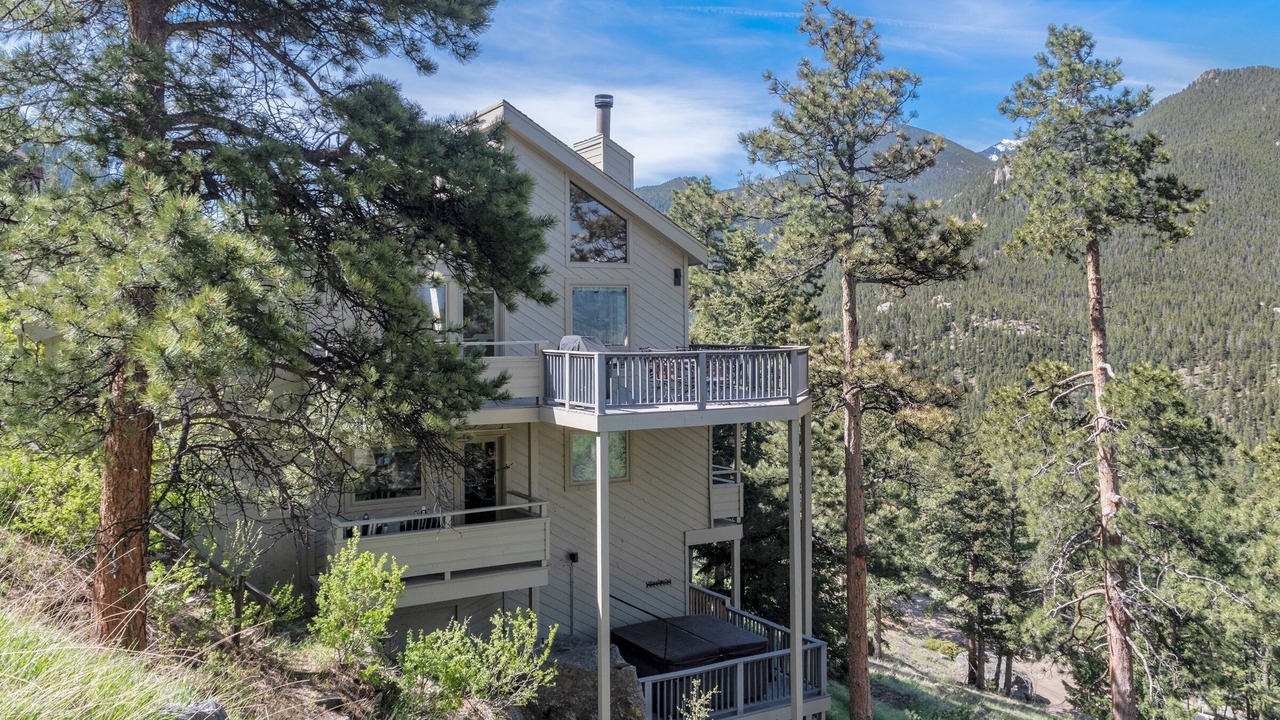 Photo of Outdoor in Windcliff Estates