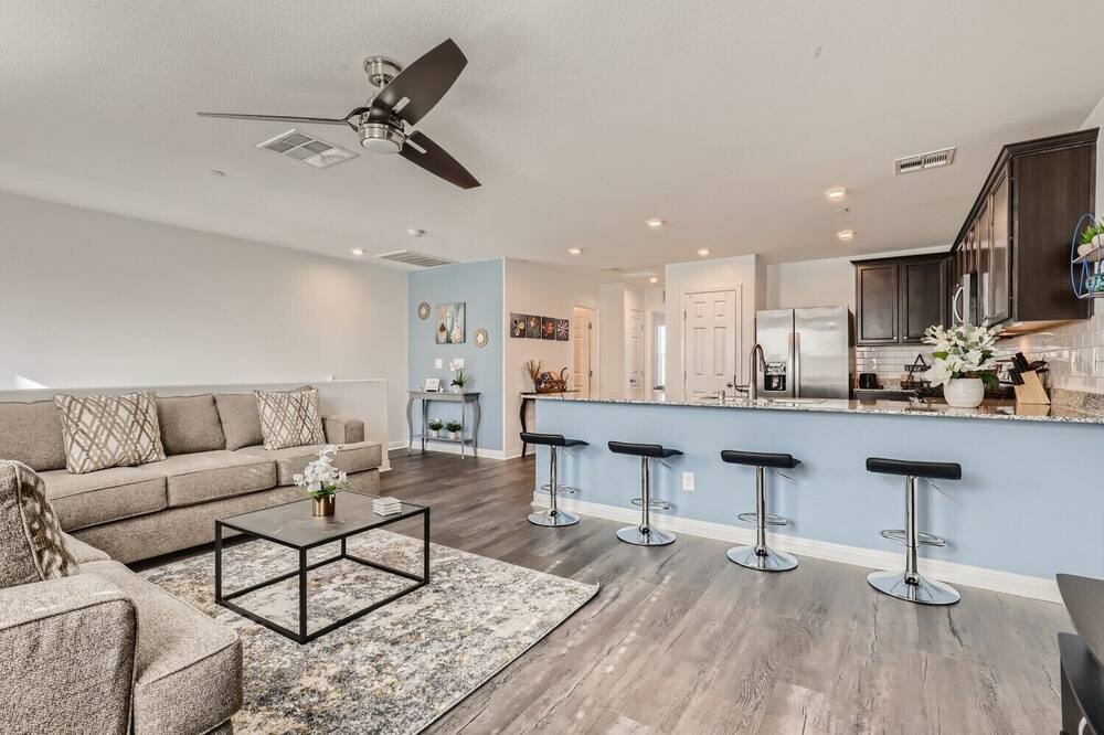 Photo of Livingroom in Nellis Air Force Base
