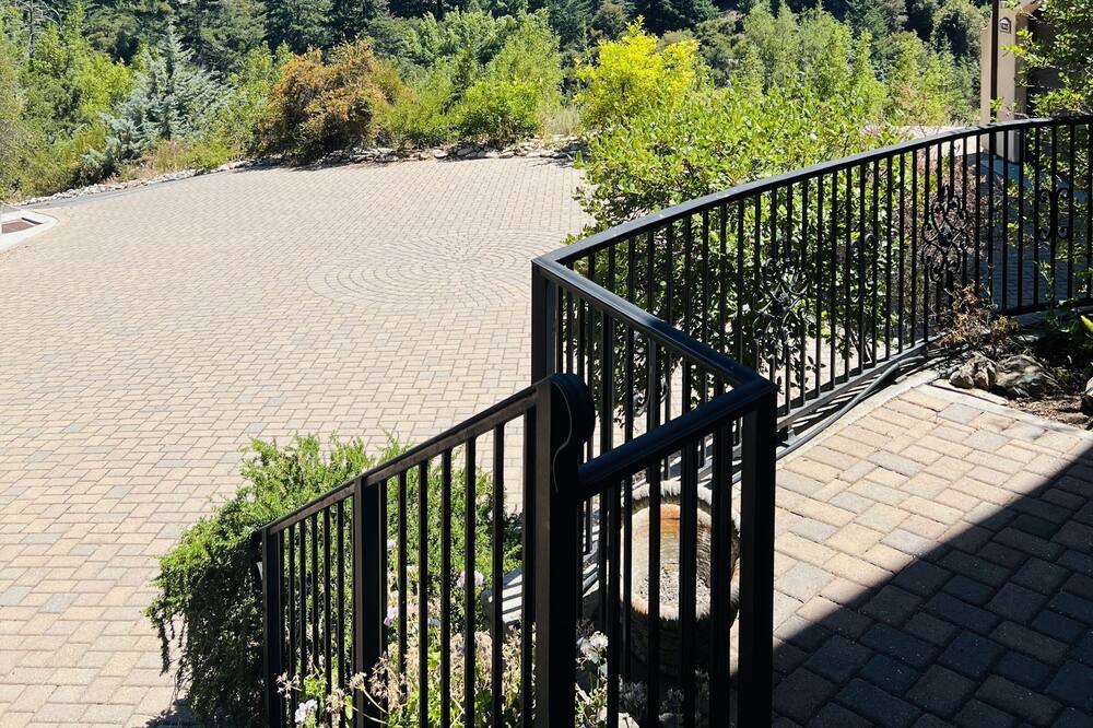 Photo of Patio Balcony in Saratoga