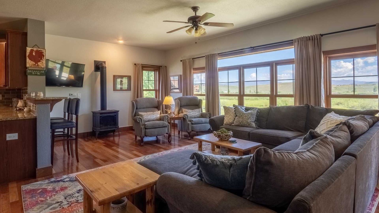 Photo of Livingroom in Silvercreek
