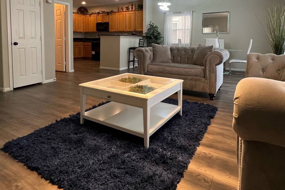 Photo of Bedroom in Enterprise