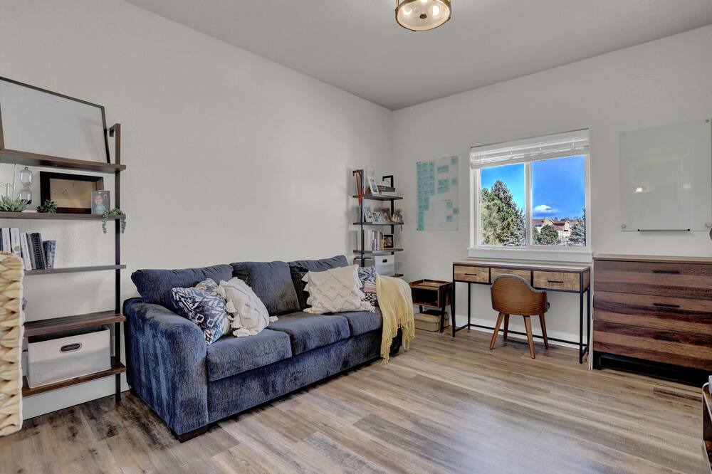 Photo of Livingroom in Gleneagle