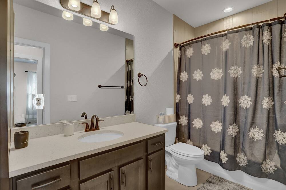 Photo of Bathroom in Gleneagle