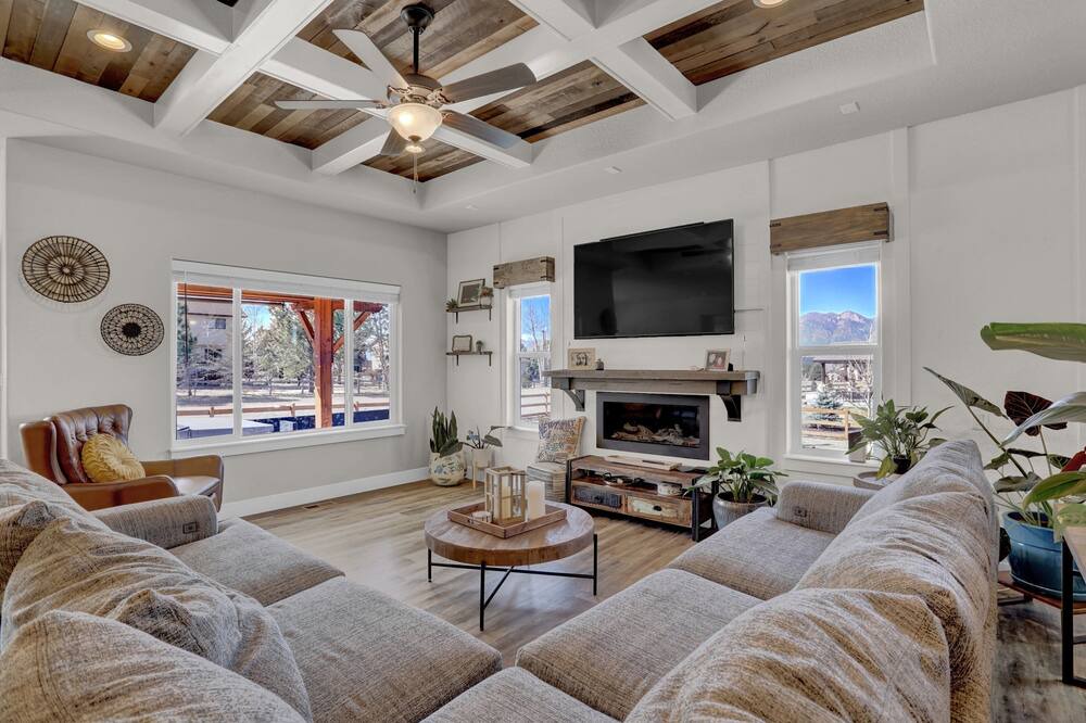 Photo of Livingroom in Gleneagle