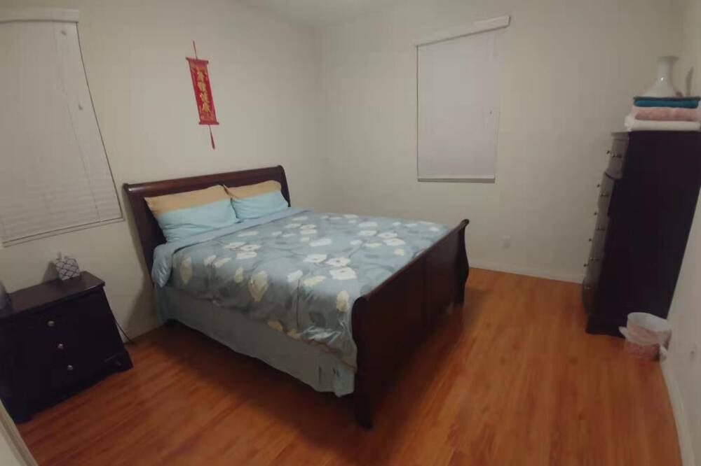 Photo of Bedroom in Chino