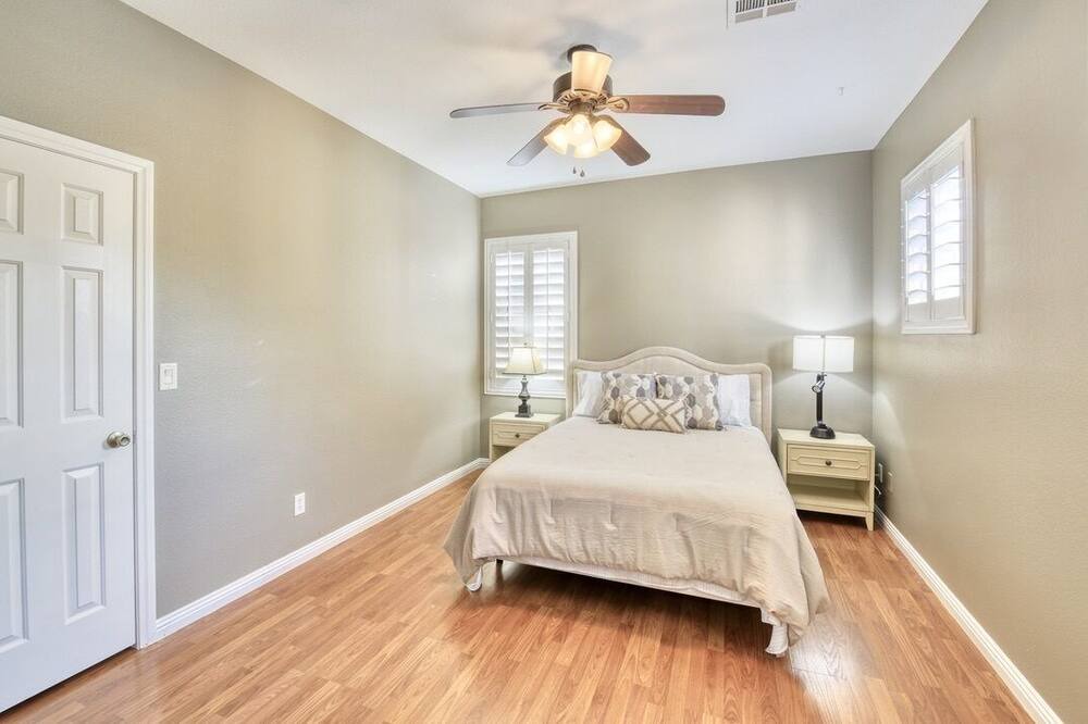 Photo of Bedroom in Summerlin