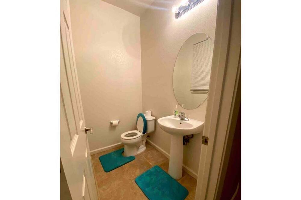 Photo of Bathroom in Merced