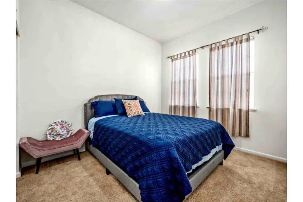 Photo of Bedroom in Merced