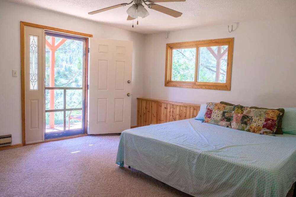 Photo of Bedroom in Green Mountain Falls