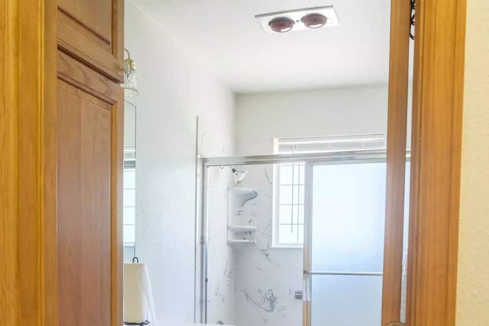 Photo of Bathroom in Green Mountain Falls