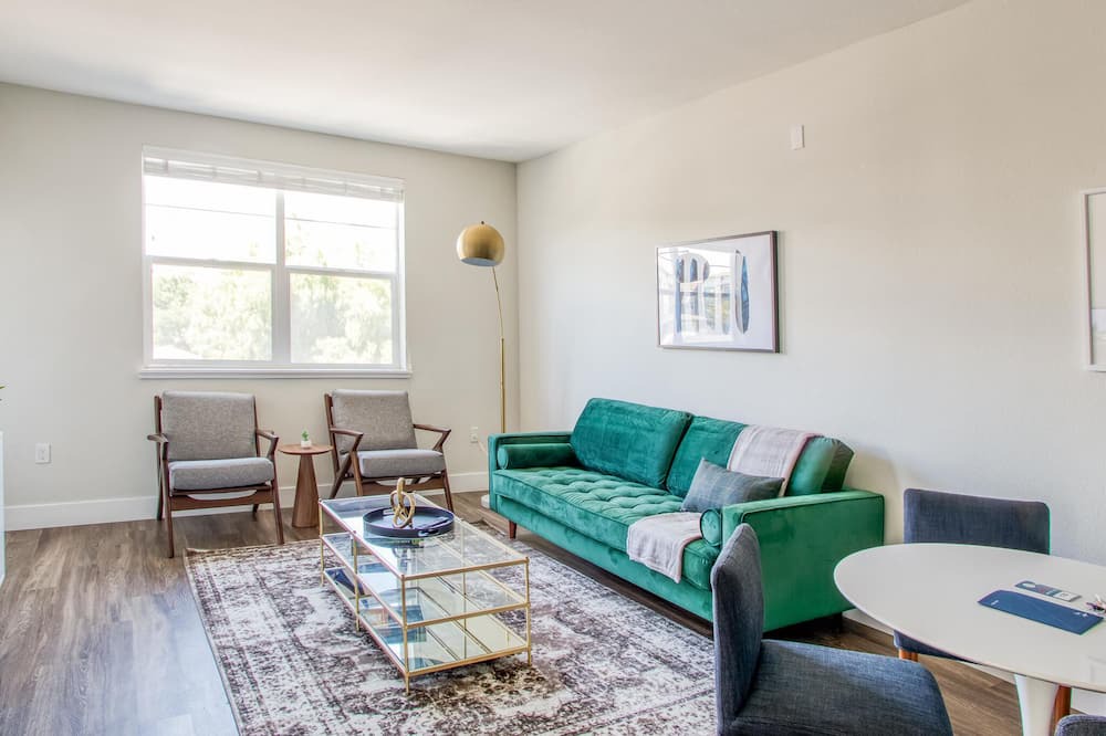 Photo of Livingroom in Centerville