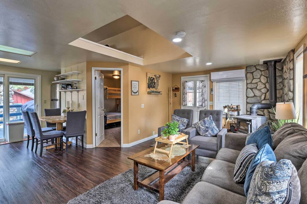 Photo of Bedroom in Cedarpines Park