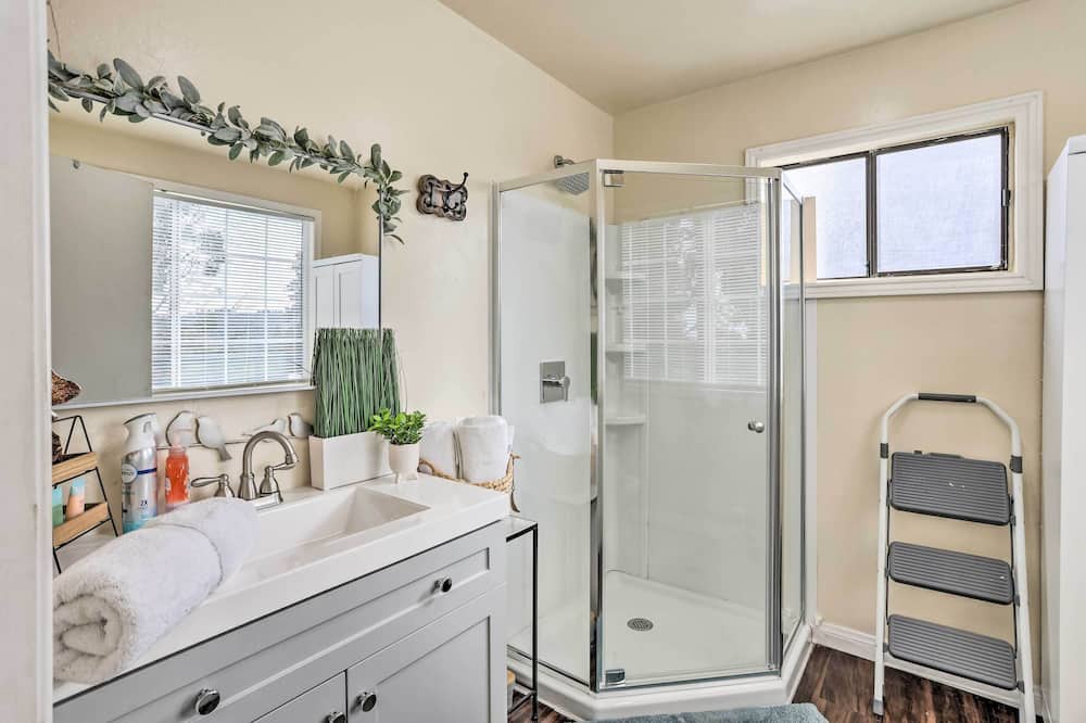 Photo of Bathroom in Cedarpines Park