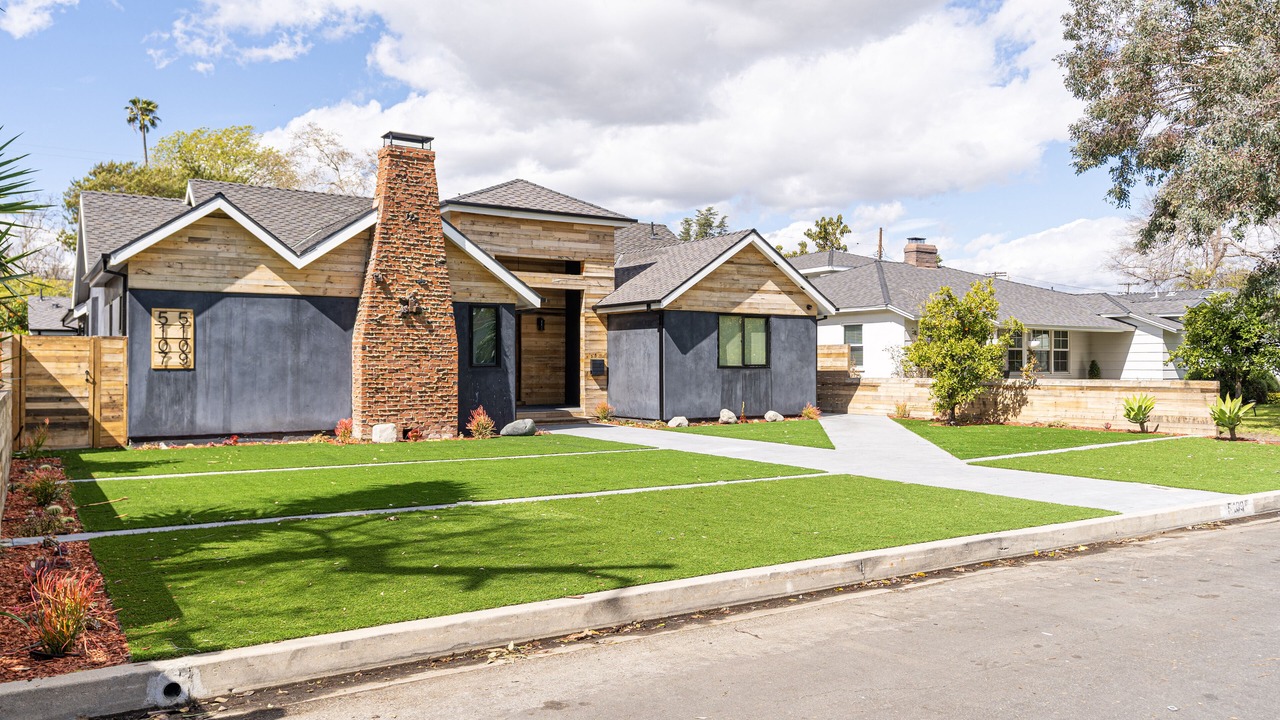 Photo of Outdoor in Tarzana