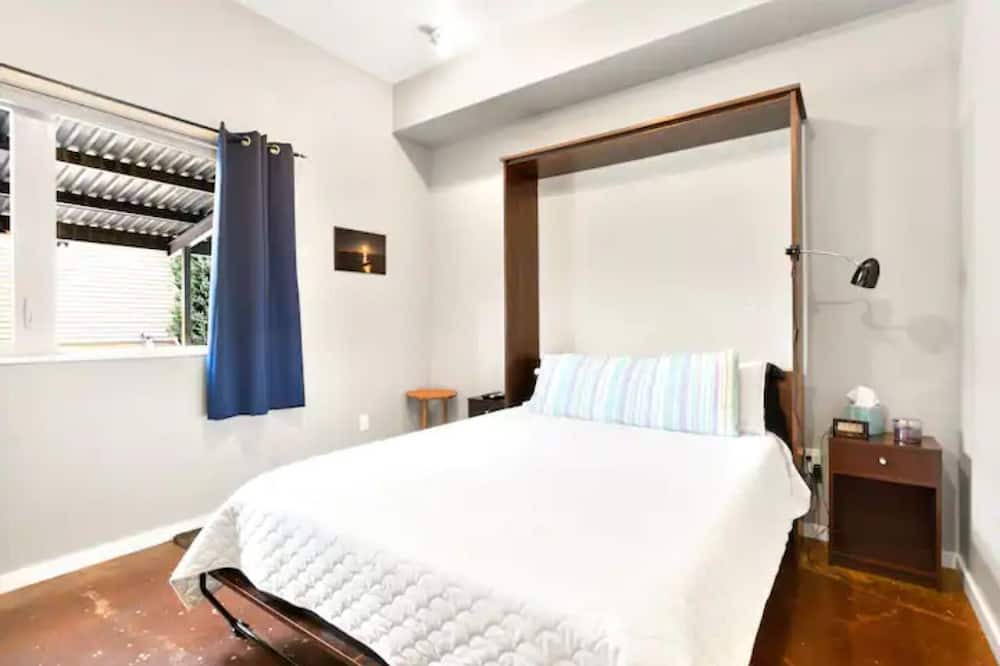 Photo of Bedroom in Old Town North