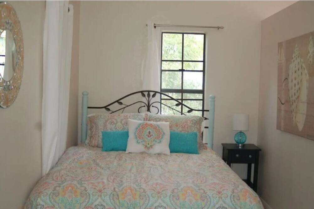 Photo of Bedroom in Oak Park