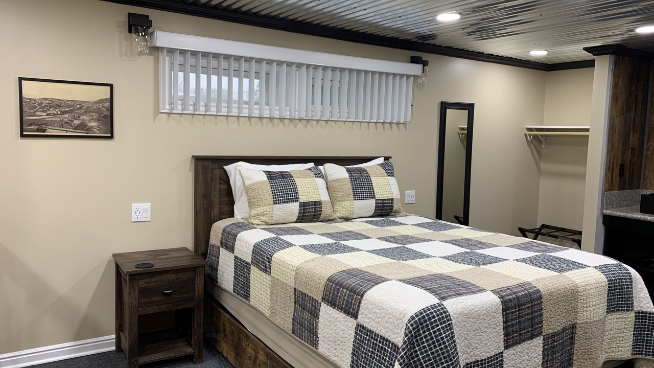 Photo of Others in Eureka