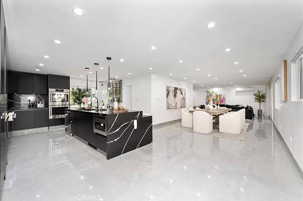 Photo of Kitchen in Encino