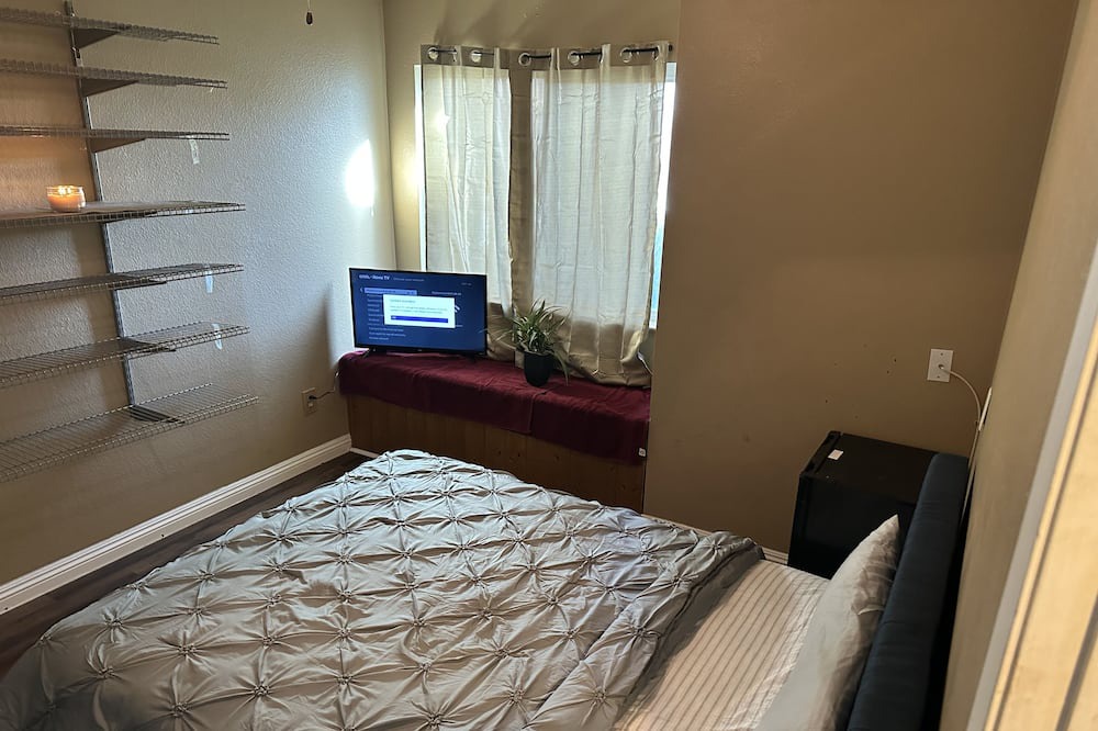 Photo of Bedroom in Victorville