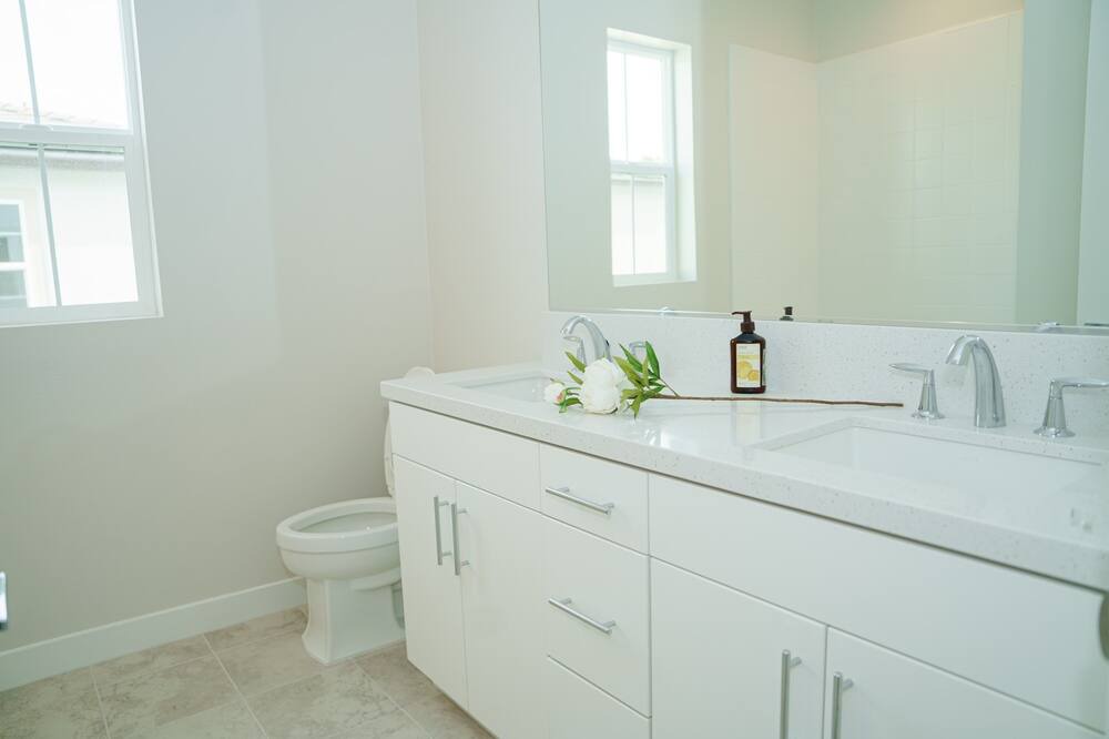 Photo of Bathroom in Lake Forest