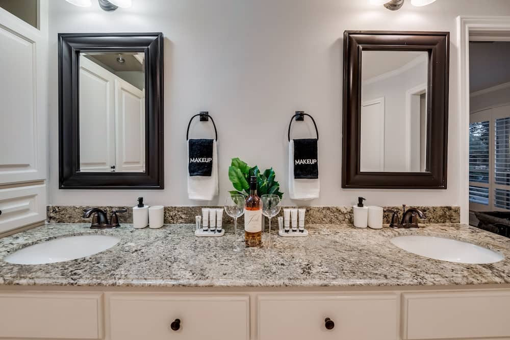 Photo of Bathroom in Rowlett