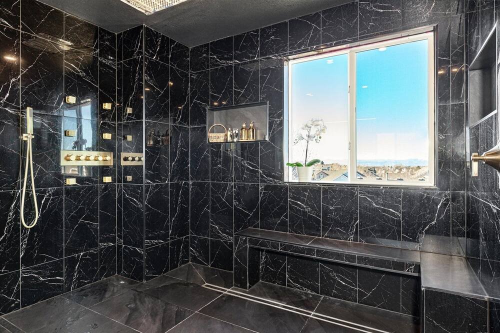 Photo of Bathroom in Aurora