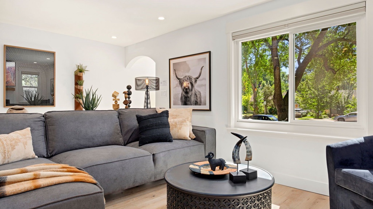 Photo of Livingroom in University Park