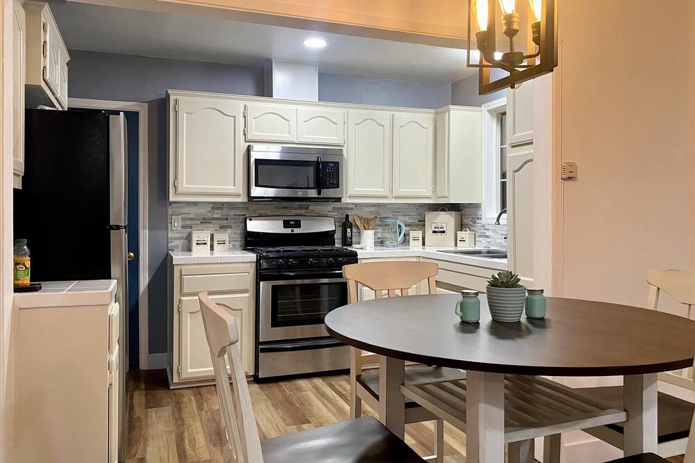 Photo of Kitchen in Lake Elsinore