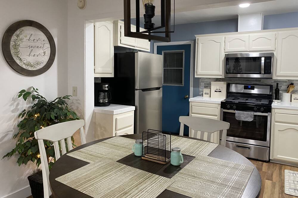 Photo of Kitchen in Lake Elsinore