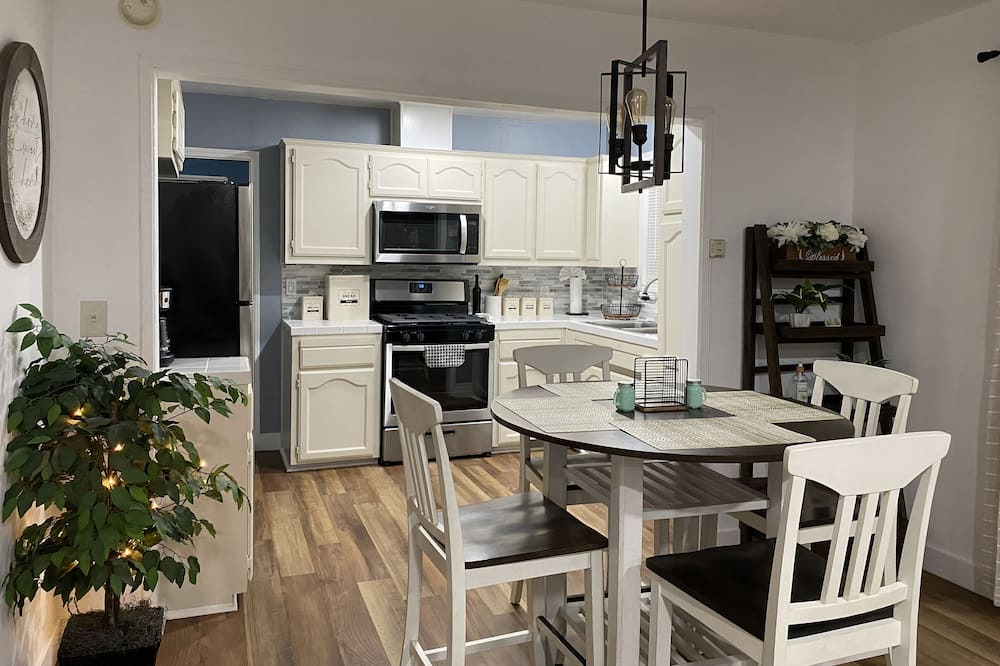 Photo of Kitchen in Lake Elsinore