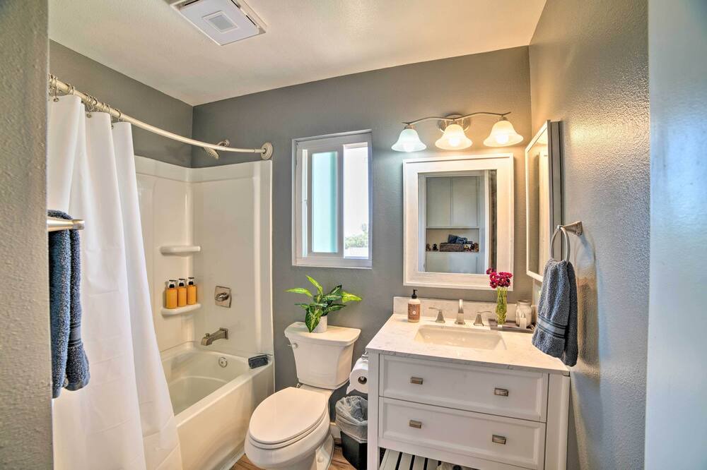 Photo of Bathroom in Moreno Valley