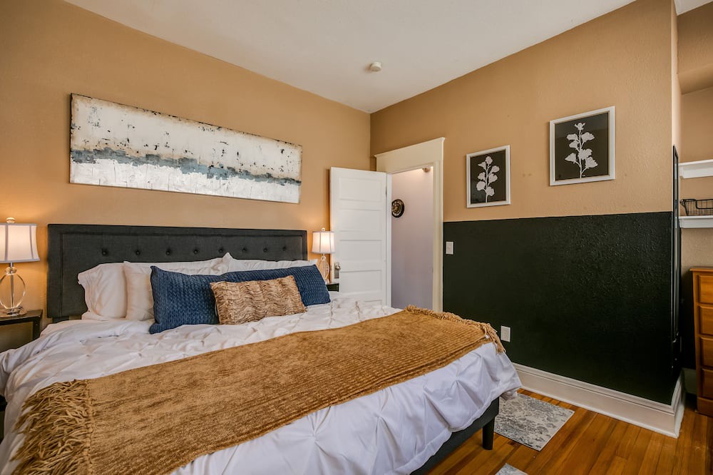 Photo of Bedroom in Central Boulder