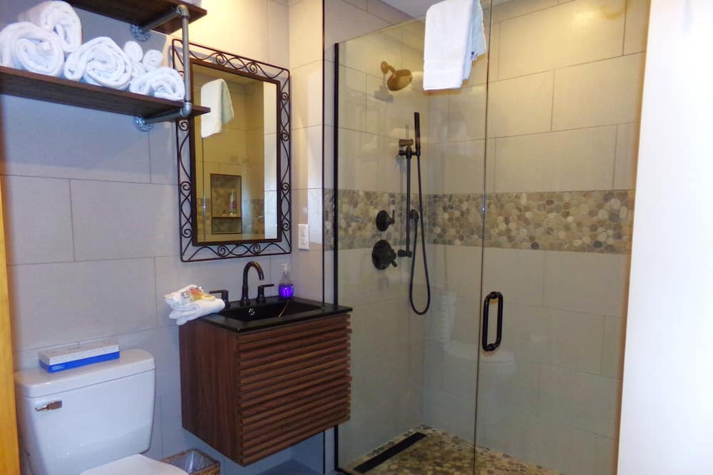 Photo of Bathroom in River Run