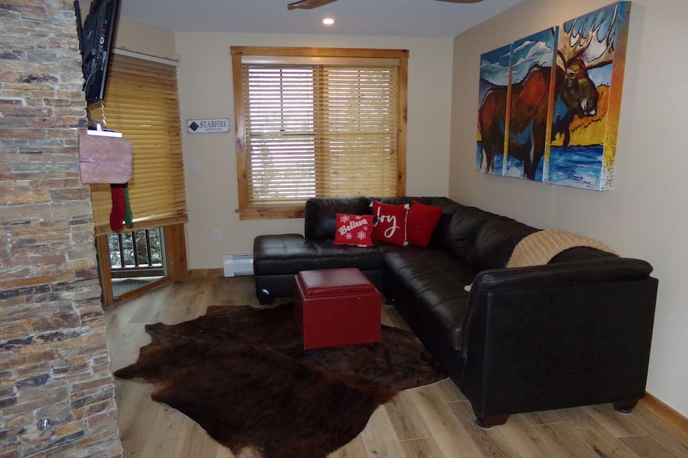 Photo of Bedroom in River Run