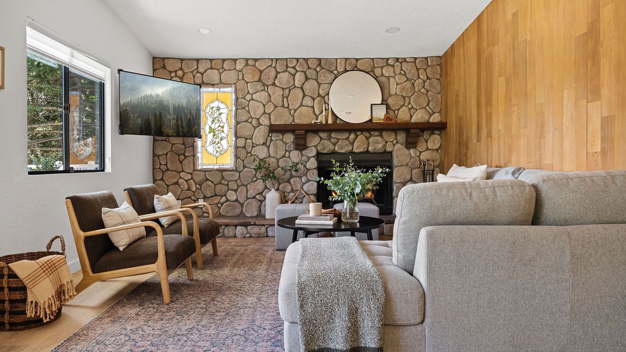 Photo of Livingroom in Twin Peaks