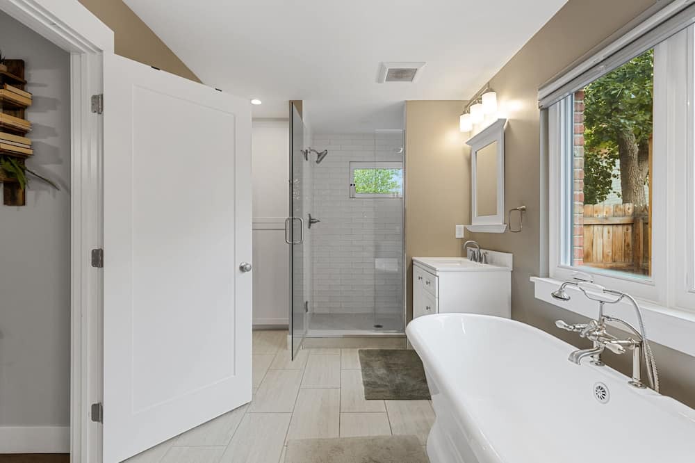 Photo of Bathroom in South Park Hill