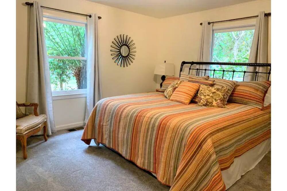 Photo of Bedroom in Jacoby Creek