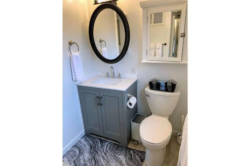 Photo of Bathroom in Jacoby Creek
