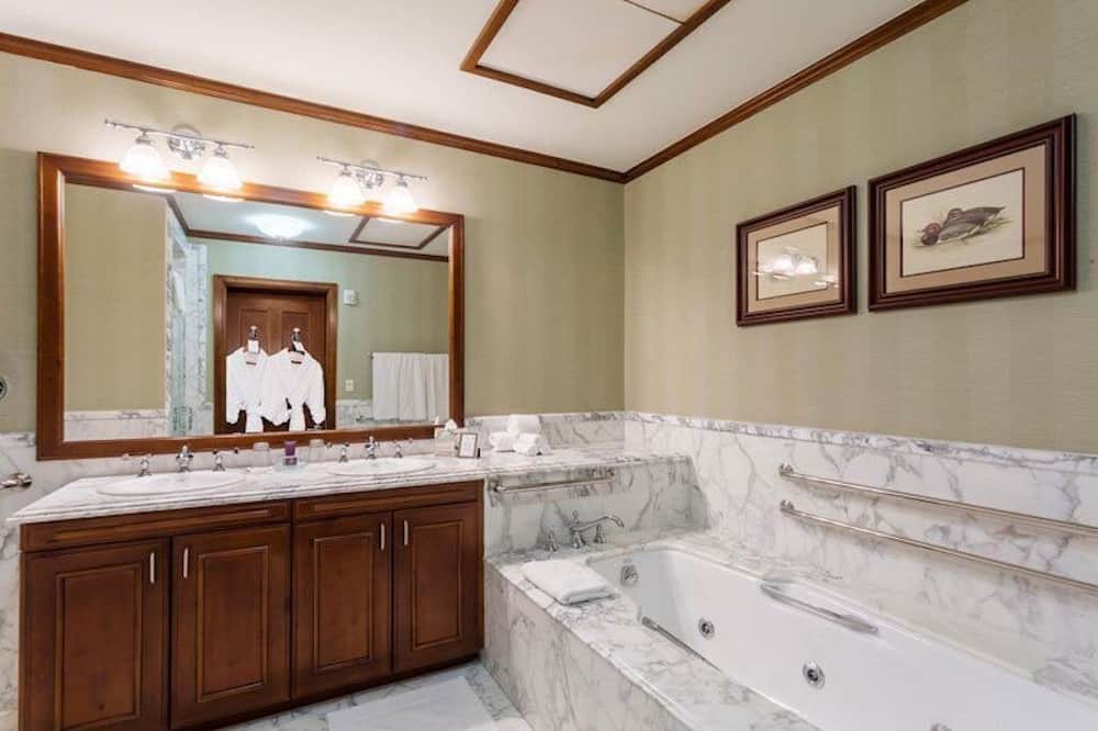Photo of Bathroom in Aspen