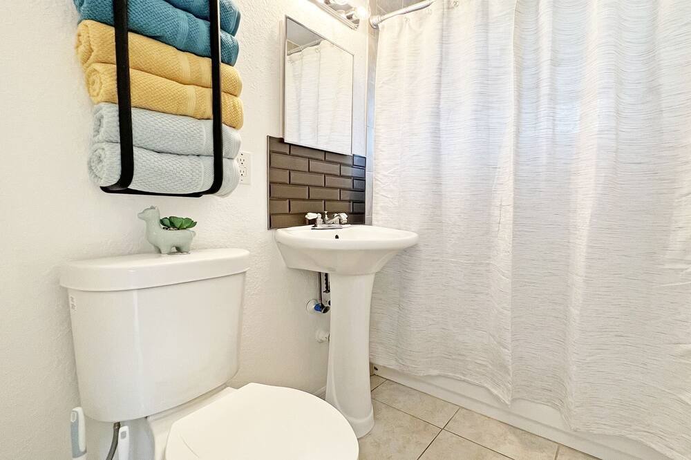 Photo of Bathroom in Santa Barbara Estates