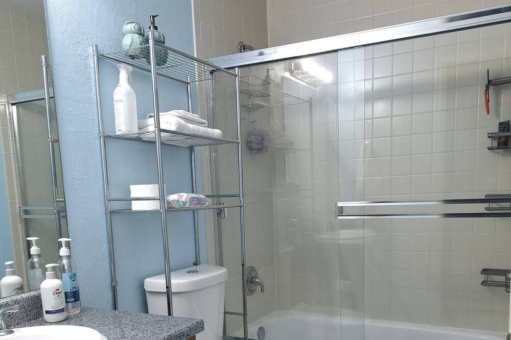 Photo of Bathroom in Gleneagle
