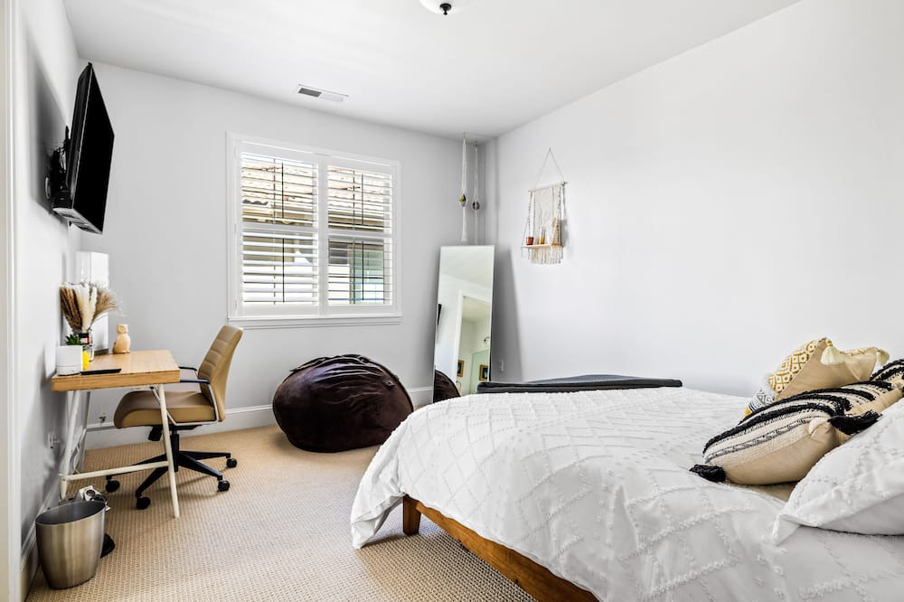 Photo of Bedroom in Greenwood Village