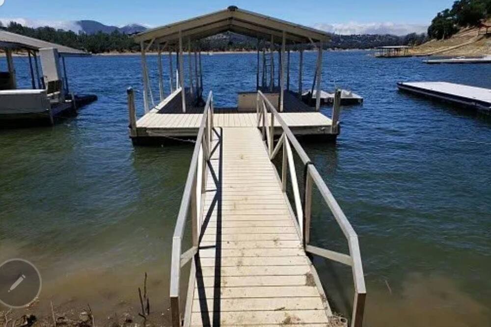 Photo of Outdoor in Oak Shores
